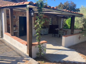 prendre une pause sous la pergola aux senteurs de jasmin